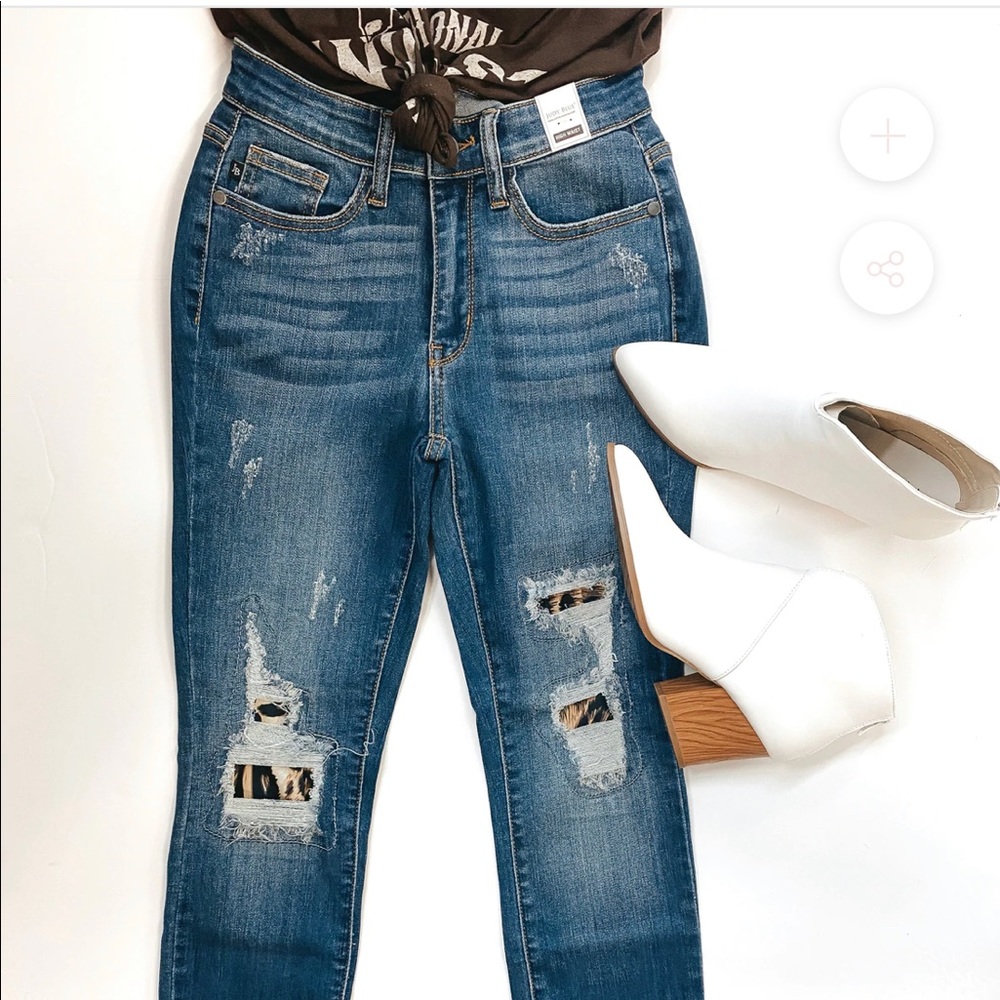Judy Blue Mid Rise Skinny Fit Leopard Patch Mid Distressed Jeans